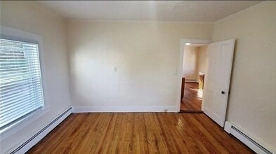 173 School St, Unit B in Webster, MA - Building Photo - Building Photo