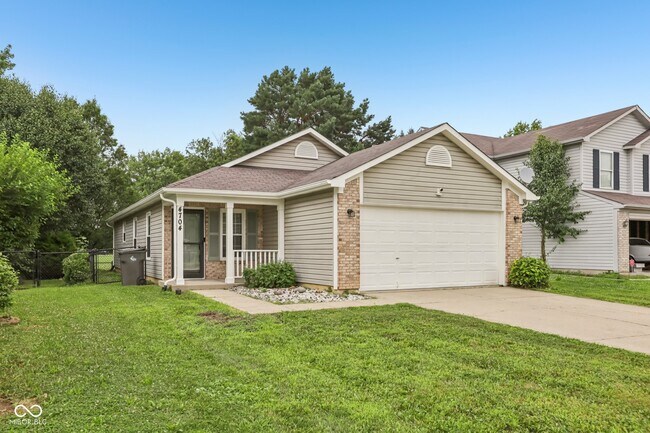 4704 Whitview Ln in Indianapolis, IN - Building Photo - Building Photo