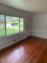 2715 Larkspur Dr SE in Atlanta, GA - Building Photo - Building Photo