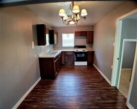 1304 NW 98th St in Oklahoma City, OK - Building Photo - Building Photo
