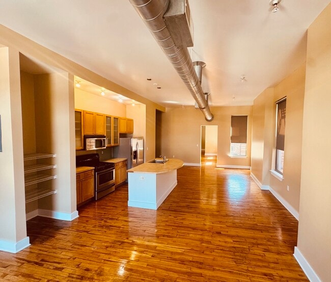 1206 Clay St, Unit 2