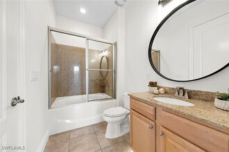 1248 Carpazi Ct in Naples, FL - Building Photo - Building Photo