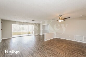 319 Scott Ct in Palm Harbor, FL - Building Photo - Building Photo