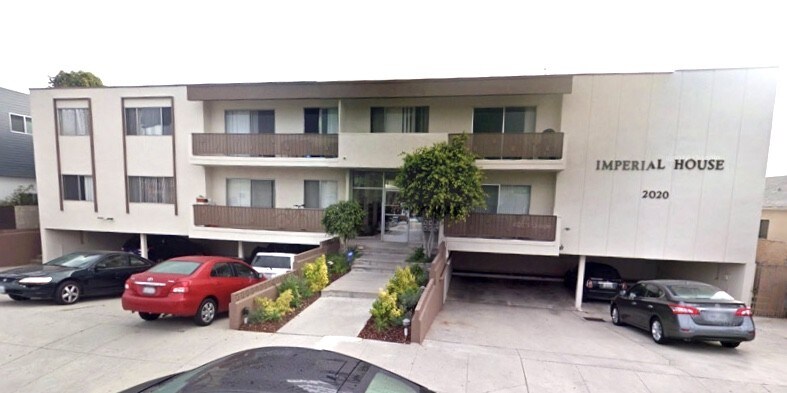 2020 Preuss Rd-Unit -M in Los Angeles, CA - Building Photo