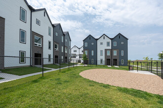 Juniper Rows at Olde Towne in Elkhorn, NE - Building Photo - Building Photo