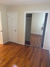 The Niche at Maple Gardens in Lindenhurst, NY - Foto de edificio - Building Photo