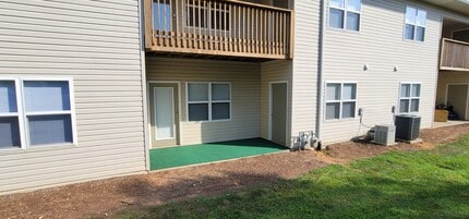 101 Olde Covington Way in Arden, NC - Foto de edificio - Building Photo