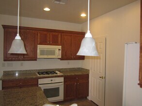 9542 Van Halen Ln in Las Vegas, NV - Building Photo - Building Photo