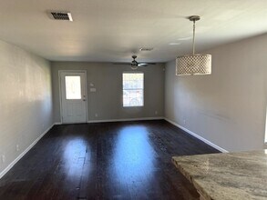 11718 Silver Prairie in San Antonio, TX - Building Photo - Building Photo