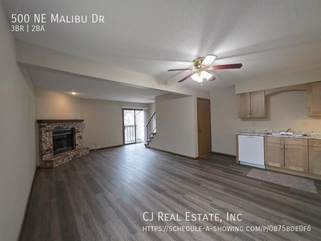 500 NE Malibu Dr in Lee's Summit, MO - Building Photo - Building Photo