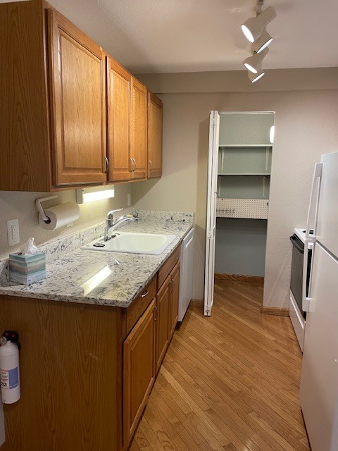 property at 1350 Golden Cir