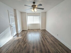 341 E 2700 N in North Logan, UT - Building Photo