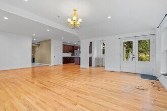 2 Terrace Ave in Newton, MA - Building Photo - Building Photo