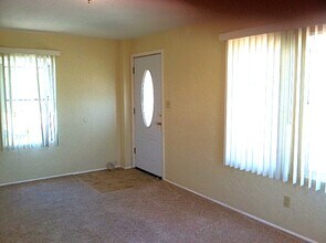 4226 Wilson Ave, Unit B in San Diego, CA - Foto de edificio - Building Photo