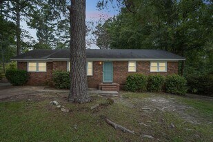 628 Mclamb Dr in Fayetteville, NC - Building Photo