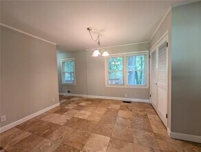 1061 Homewood Ct in Decatur, GA - Building Photo - Building Photo