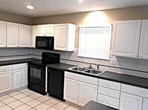 6185 Champions Dr in Westerville, OH - Building Photo - Building Photo