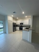 10114 Honey Hammock Wy in San Antonio, FL - Building Photo - Building Photo