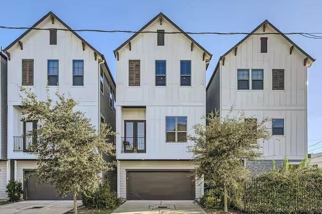 property at 1528 Chestnut St