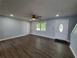 1537 Selden St in Virginia Beach, VA - Building Photo - Building Photo