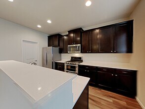 9011 NE 165th Ave in Vancouver, WA - Foto de edificio - Building Photo