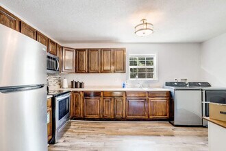 408 Martin St-Unit -ID1249217P in Clarksville, TN - Foto de edificio - Building Photo