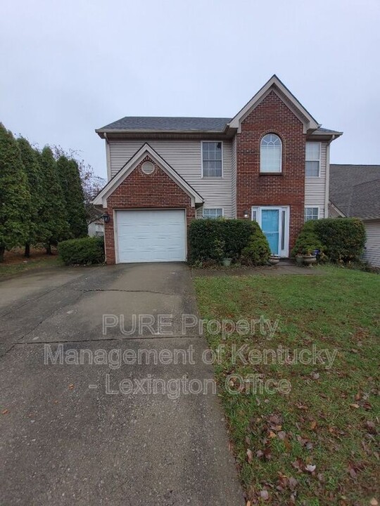 2205 Arthur Way in Lexington, KY - Building Photo