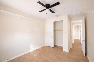 15698 W Woodlands Ave in Goodyear, AZ - Foto de edificio - Building Photo