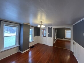 353 Prospect Ave in Hartland, WI - Building Photo - Building Photo