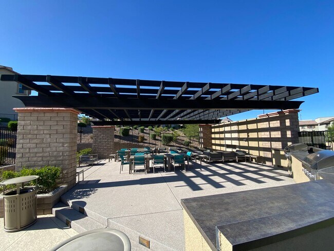 154 Petaluma Valley Dr in Las Vegas, NV - Building Photo - Building Photo