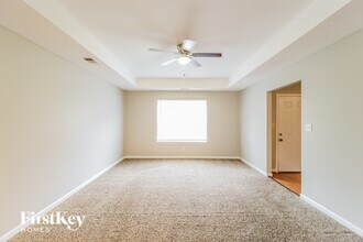 243 Davis Dr in Odenville, AL - Foto de edificio - Building Photo