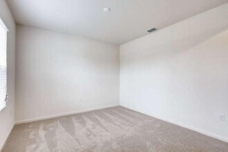 6455 NW Castlebrook Ave in Port St. Lucie, FL - Building Photo - Building Photo
