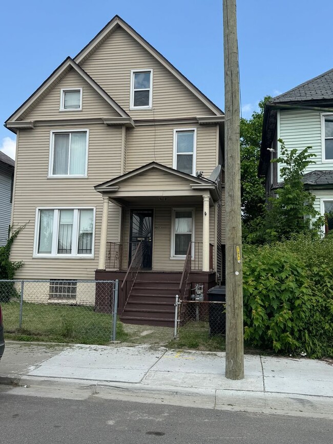 property at 627 Owen St