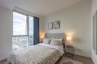 1450 Boul. René-Lévesque O in Montréal, QC - Building Photo