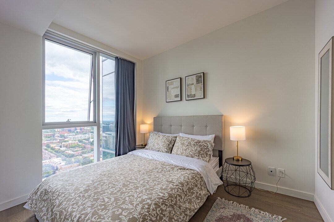 1450 Boul. René-Lévesque O in Montréal, QC - Building Photo