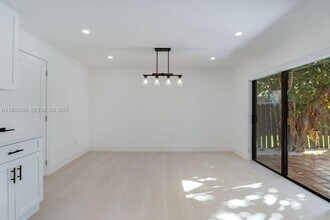11256 SW 90th Ln in Miami, FL - Building Photo - Building Photo