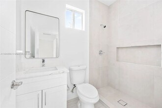 10745 SW 217th St in Goulds, FL - Building Photo - Building Photo