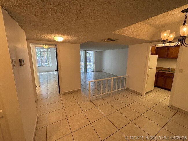 property at 3650 Inverrary Dr