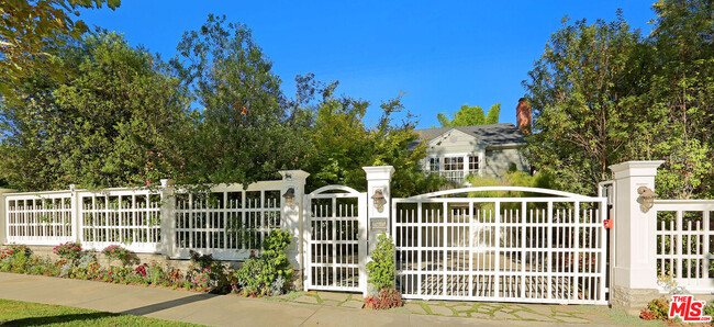 property at 4352 Talofa Ave