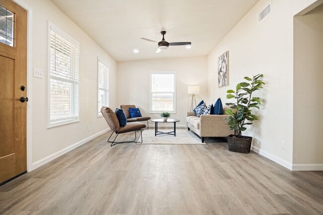 462 Springwood Ln in San Antonio, TX - Building Photo - Building Photo