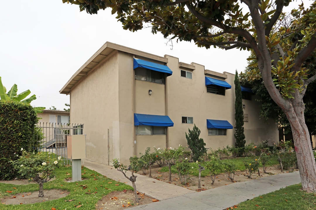 14162 Buena St in Santa Ana, CA - Building Photo