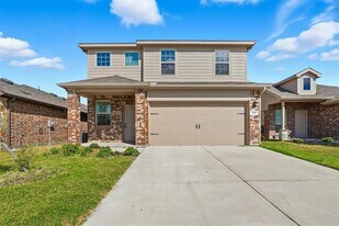 805 Trough St in Royse City, TX - Building Photo