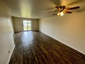 207 Eldon Ave in Cuba, MO - Building Photo - Building Photo