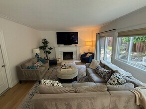 4276 Churchill Dr in Pleasanton, CA - Building Photo - Building Photo