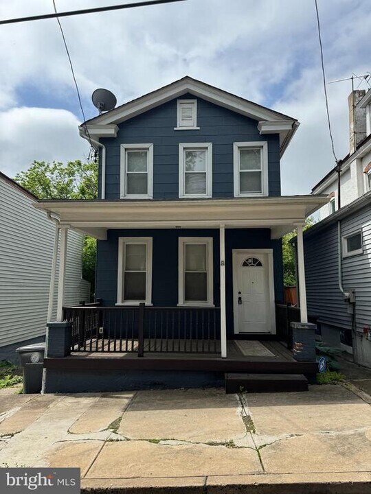 614 Beech St in Pottstown, PA - Building Photo