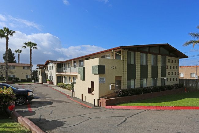 Chula Vista Towne Centre Apartments in Chula Vista, CA - Building Photo - Building Photo