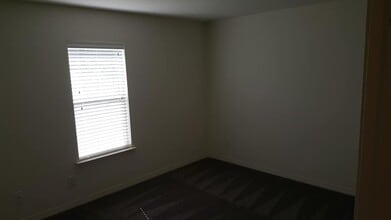 12747 Westbrook Dr in Foley, AL - Foto de edificio - Building Photo