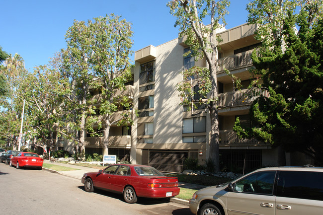 1414 Greenfield Ave in Los Angeles, CA - Building Photo - Building Photo