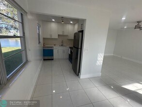 228 Preston Way in Boca Raton, FL - Building Photo - Building Photo