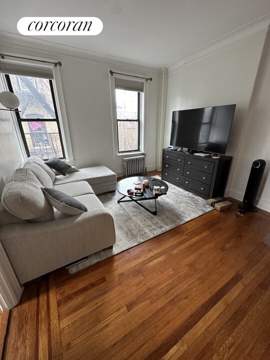 97 Perry St in New York, NY - Building Photo